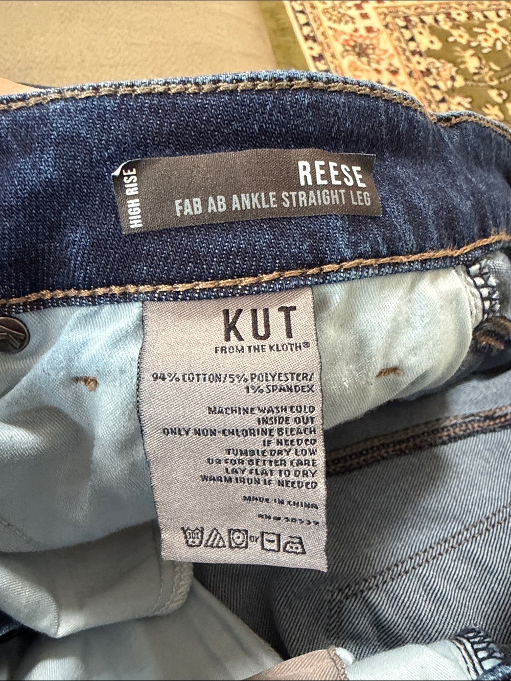 Kut from the Kloth Straight Leg Dark Blue Jeans, size 6 - Picture 4 of 4